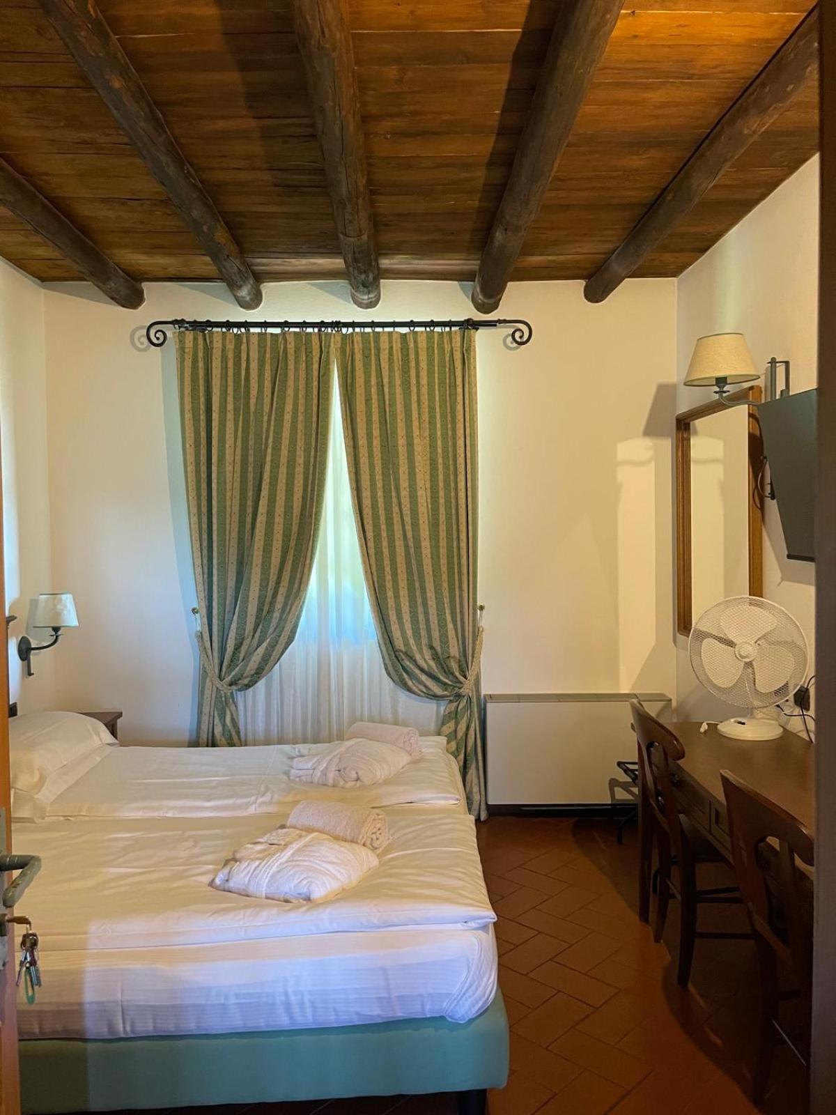 Cascina Belvedi Guest House Clanezzo Bagian luar foto